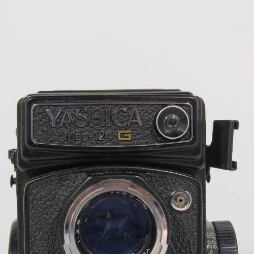 Vintage Yashica Mat-124 G Twin lens reflex camera - Excellent condition