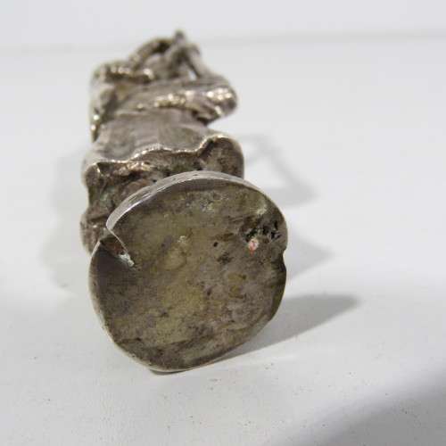 Vintage silverplated copper figurine - Weighs 226grams