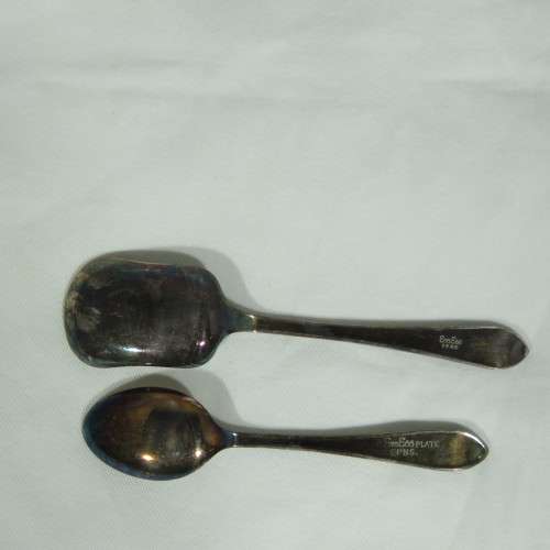 Set of 6 silverplated teaspoons and sugar spoon