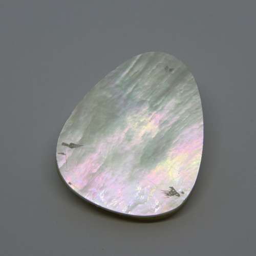 Oval shaped mabe pearl - 34.04mm x 28.2mm