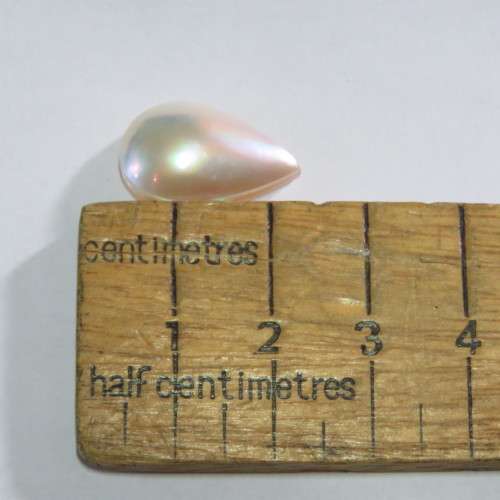 Pear shaped Mabe pearl - 19.3mm x 12.3mm