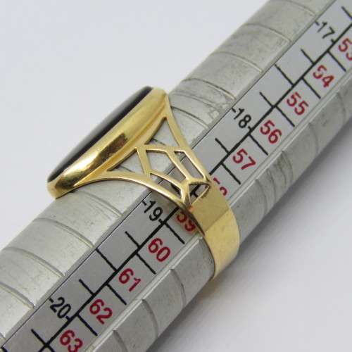 Portuguese gold onyx ring with 800 Portuguese mark - Weighs 3.0g - Size: R