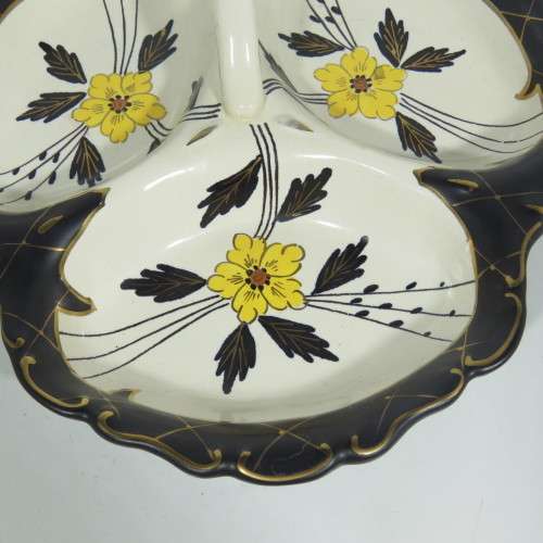 Beautiful Flora Gouda handpainted snack serving platter