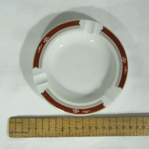 Pair of Royal Doulton Capital ashtrays - Hotel porcelain