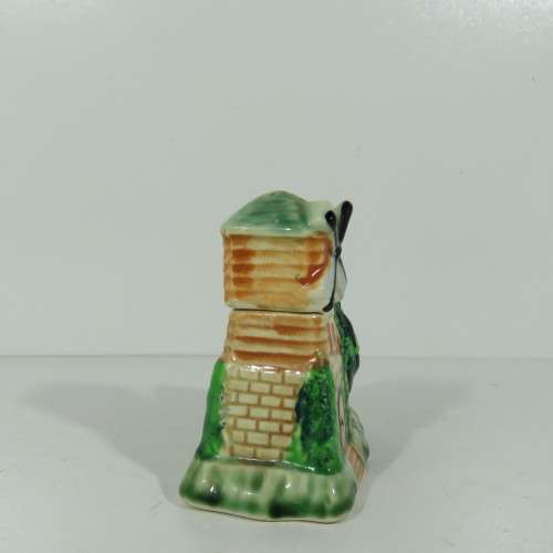 Vintage Windmill shaped salt and pepper shakers