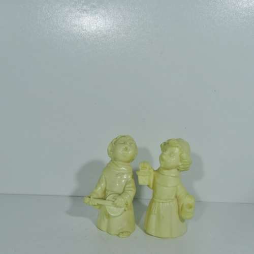 Italian singing children - Pair of resin sculptures