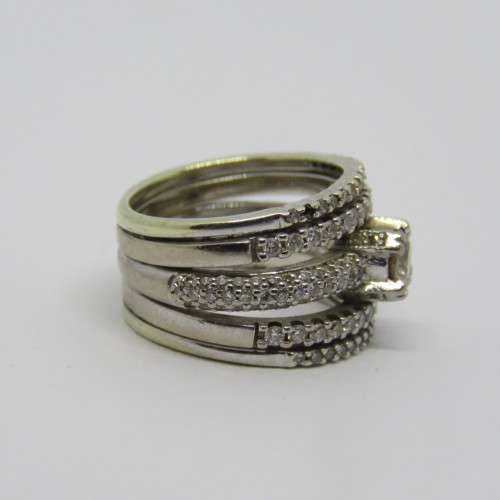 18kt White gold diamond ring with 9kt white gold bands Size H -0.28ct Diamond and 134 small diamonds