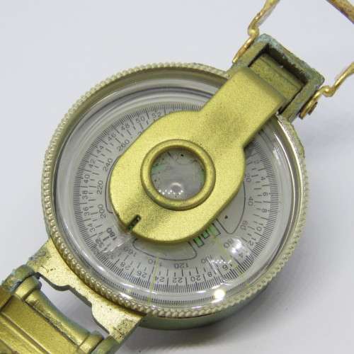 Vintage engineer compass - Case rusted but still working