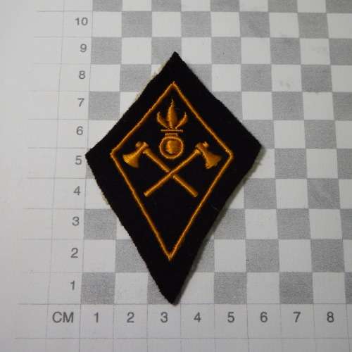 Lot of 6 Swiss Army badges