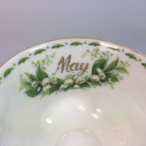 Royal Albert Flower of the month - May - Lily of the Valley porcelain duo