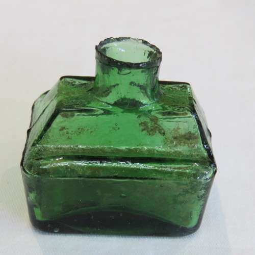 Antique green ink bottle with pen grooves - Rectangular