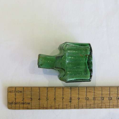 Antique green ink bottle with pen grooves - Square
