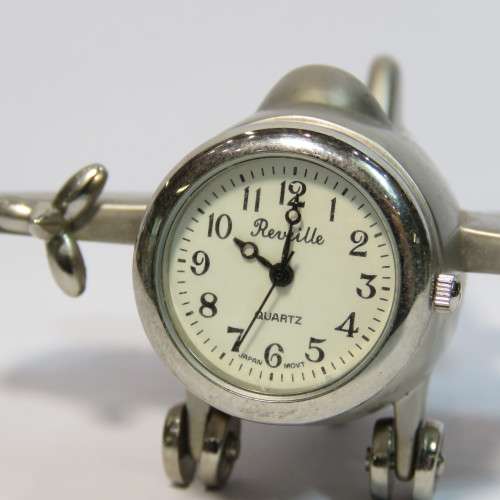Aeroplane shaped metal desk clock - Needs battery
