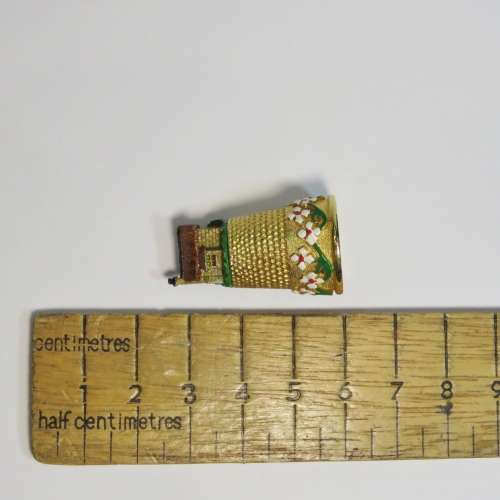 Vintage Goldplated thimble village