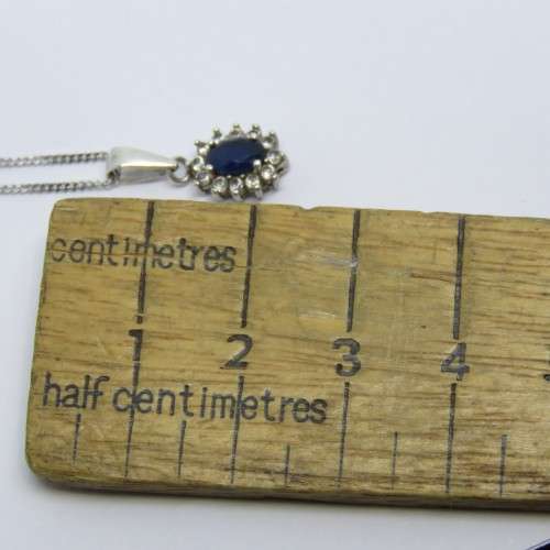 Sterling silver necklace with blue stone pendant - Weighs 2.0grams - Size: 26cm