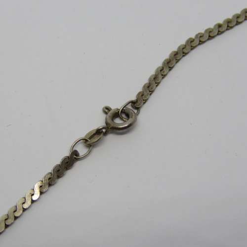 Sterling silver necklace - Weighs 7.2g - Size: 23cm