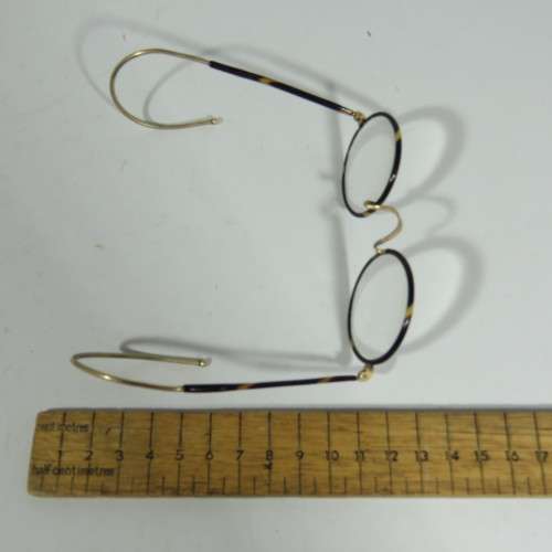 Vintage faux tortoise shell glasses in case
