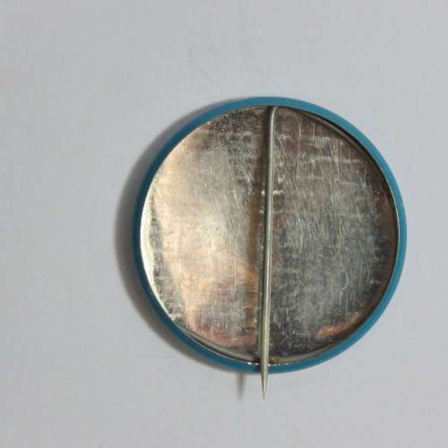 Vintage Handigas Lapel tinnie badge