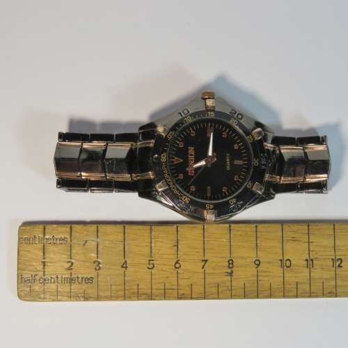 Sunion Quartz fashion watch - Working
