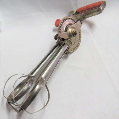 Vintage swift whip hand crank egg beater