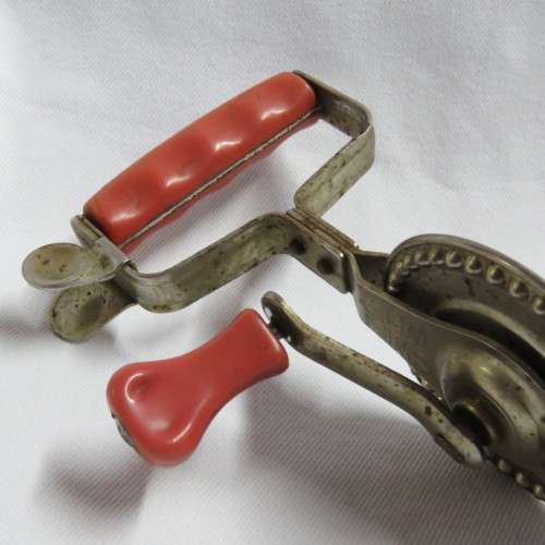 Vintage swift whip hand crank egg beater