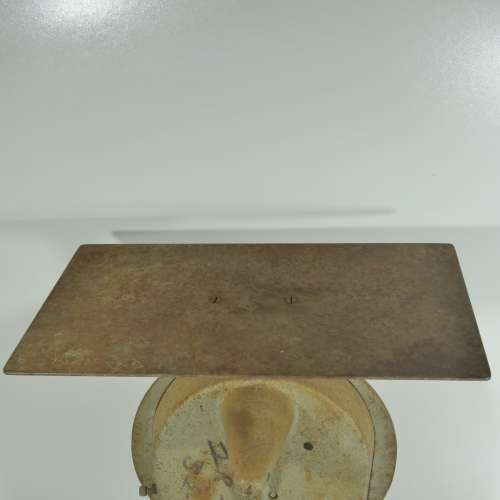 Vintage Salter scale - 25 Kg capacity - Face 19 x 19 cm, Height 38 cm and top 23 x 36 cm