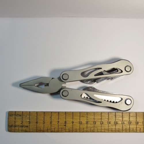 Fold up multi tool knife in sheath - Leatherman type - No name