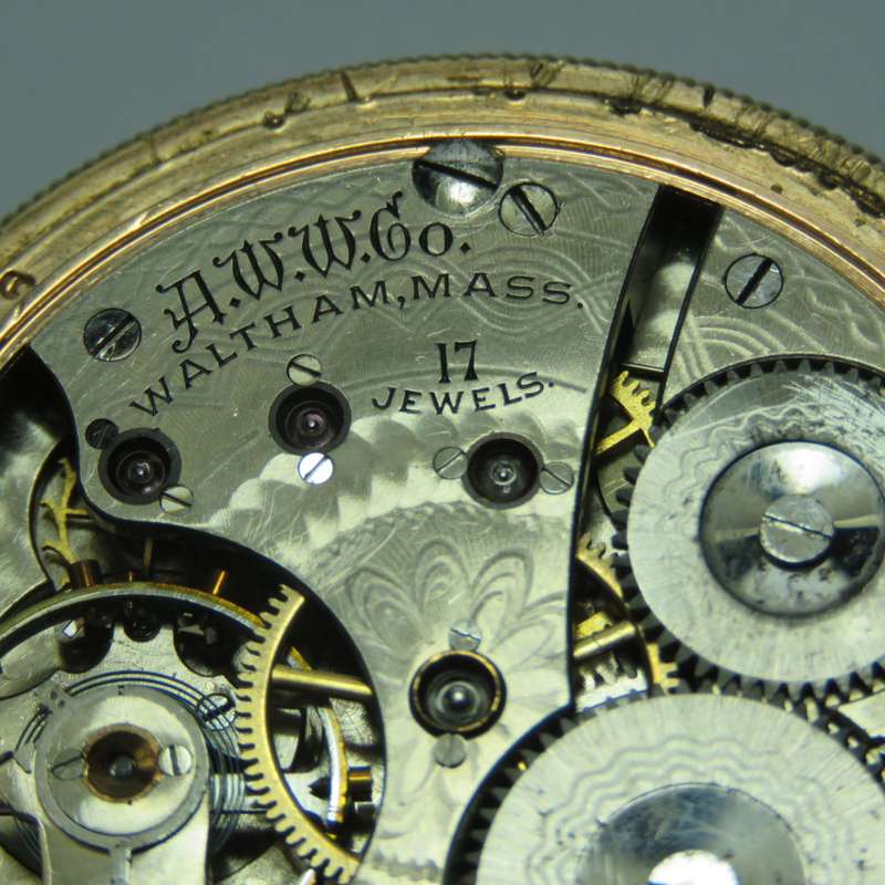 Beautiful Waltham Mass gold plated full hunter pocket watch - No glass  - Working