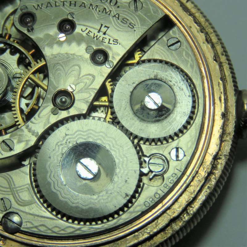 Beautiful Waltham Mass gold plated full hunter pocket watch - No glass  - Working