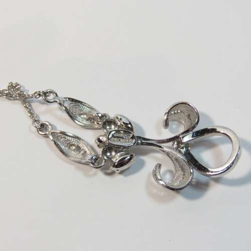 Sterling silver necklace and pendant - Weighs 5,4 grams