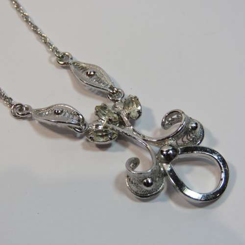 Sterling silver necklace and pendant - Weighs 5,4 grams