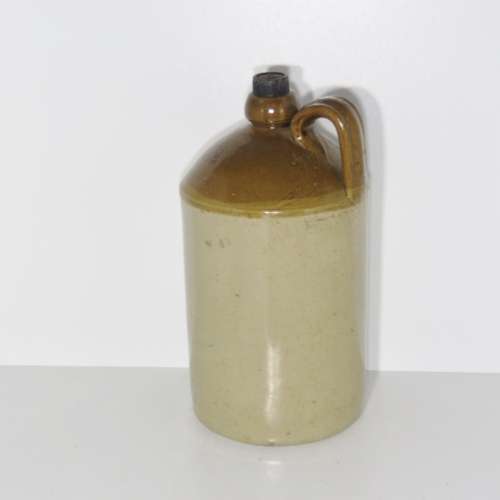 Vintage Bellville bottle store ceramic decanter - Base: 17cm x 17cm - Height: 36cm