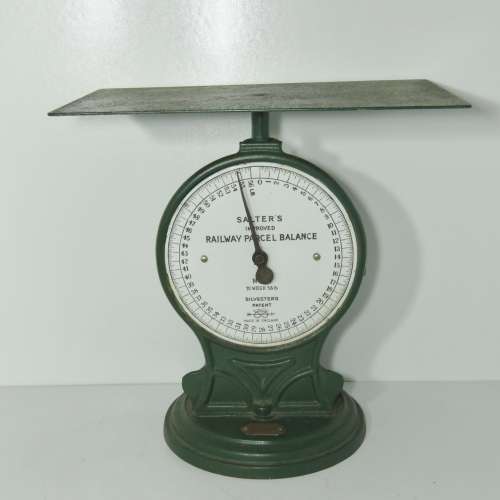 Salter's improved railway parcel balance scale - Top 22,5 x 35 cm - Face 19 x 19 cm - Height 35 cm