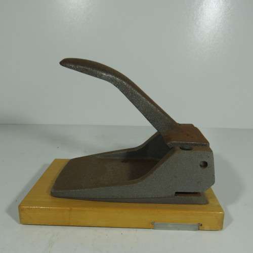 Vintage cast iron paper punch - 2 holes