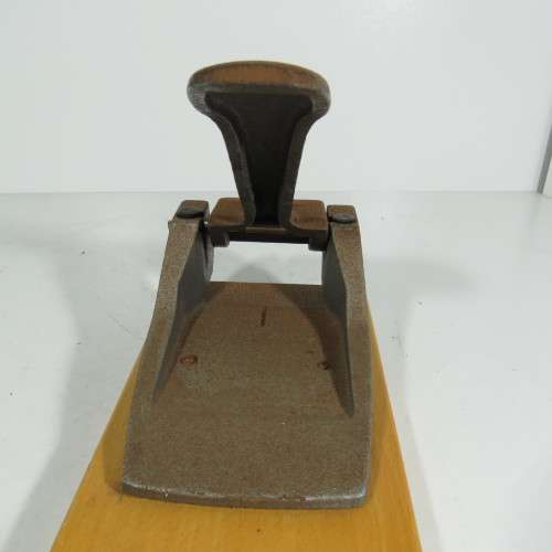 Vintage cast iron paper punch - 2 holes