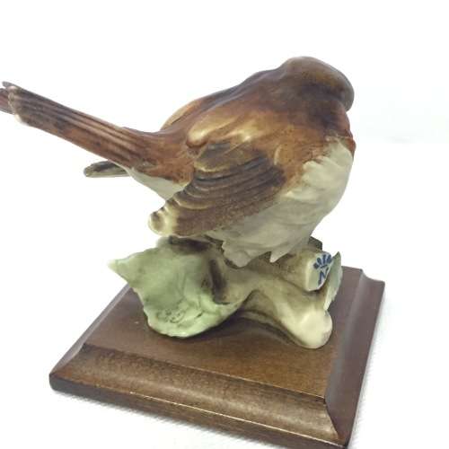 Giuseppe Armani Capodimonte resin bird figurine