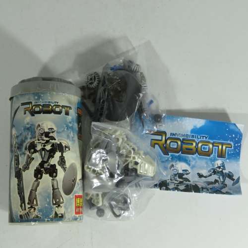 Pair of Wit Toys #8815 Invincibility Robot building blocks set