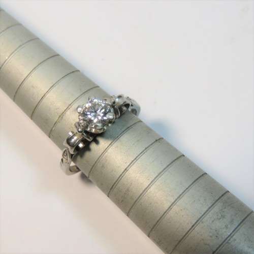 Platinum ring with cubic zirconia - Size: J