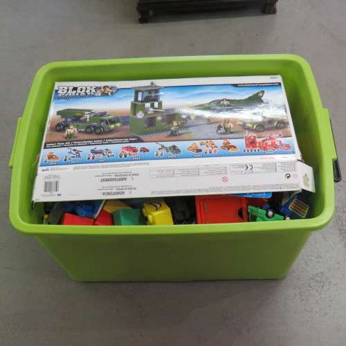Large lot of assorted building blocks - Lego Duplo, Mega blocks, Playmobil - Plastic bin included