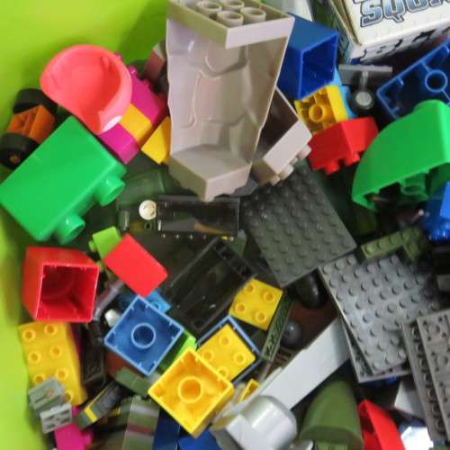 Large lot of assorted building blocks - Lego Duplo, Mega blocks, Playmobil - Plastic bin included