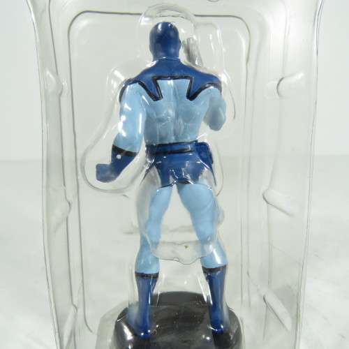 Eaglemoss DC Comics Super Hero collection #34 Blue Beetle figurine with magazine