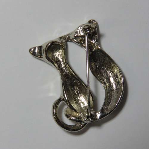 Costume jewellery cat brooch