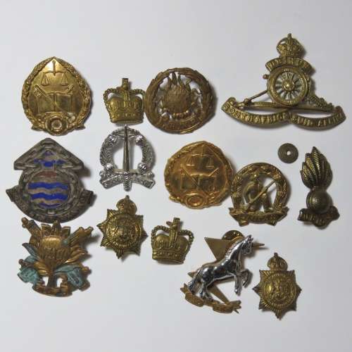 Lot of 14 military badges