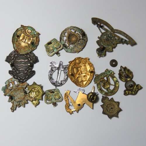 Lot of 14 military badges