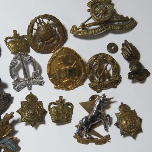 Lot of 14 military badges