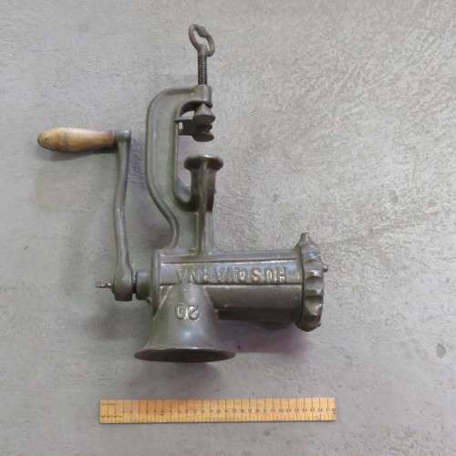 Reliance No.20 meat mincer