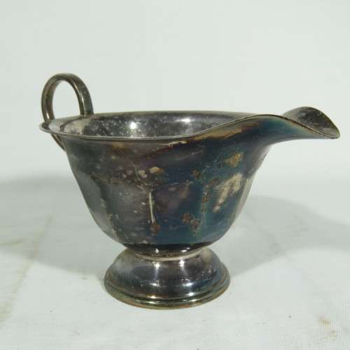 Vintage Sheffield silverplated teapot, milk jug and sugar bowl