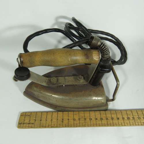 Vintage Electrical sad iron - Not tested