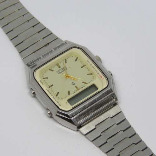 Vintage Citizen Quartz digital /analog mens watch - Working - T011-312805 Y