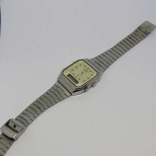 Vintage Citizen Quartz digital /analog mens watch - Working - T011-312805 Y
